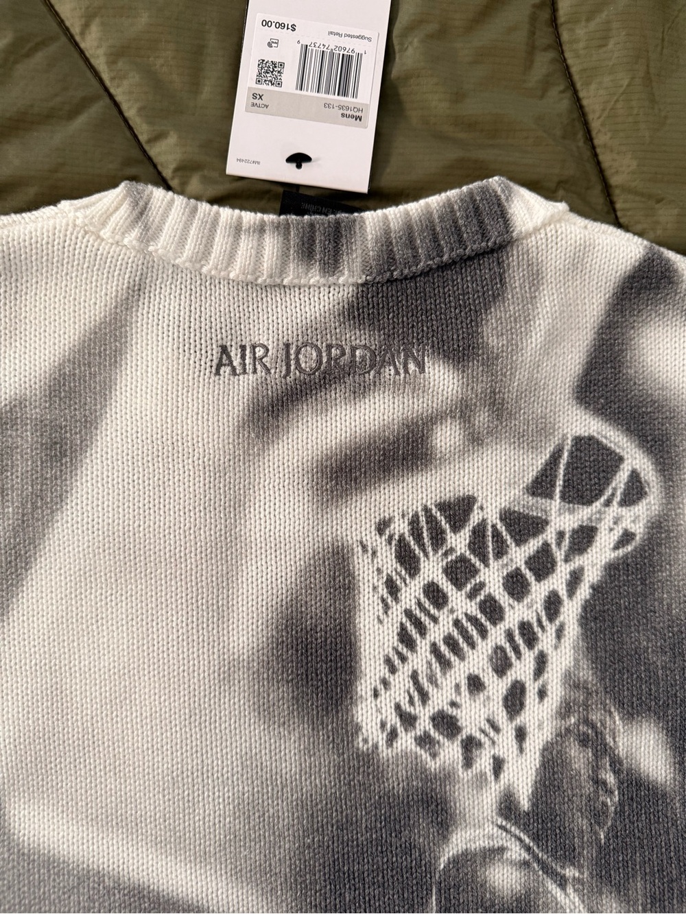 Jordan/Nike Black & White Air Jordan Graphic Crewneck Sweater - Picture 11 of 13